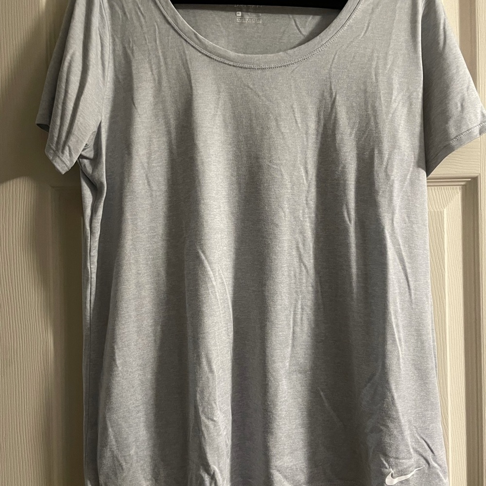 XL GRAY NIKE DRI FIT SHORT SLEEVE